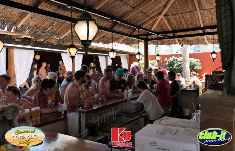 Party in a Benidorm Beach Club